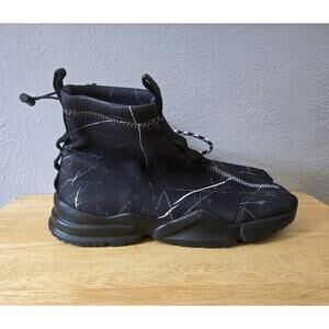 John Geiger 002 Men's Size 7/Women's Size 8.5 Black Marble Missing One Shoelace